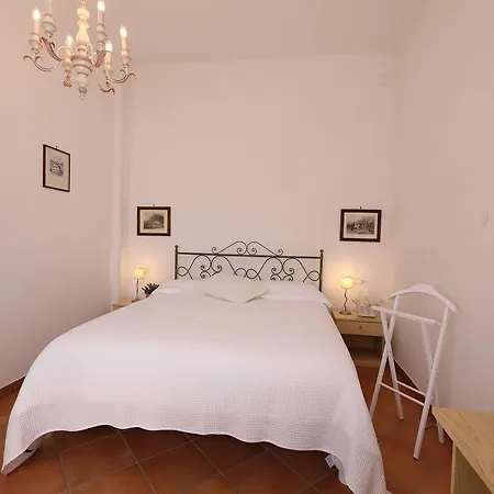 Oliveta بيت ضيافة سان جيمينيانو